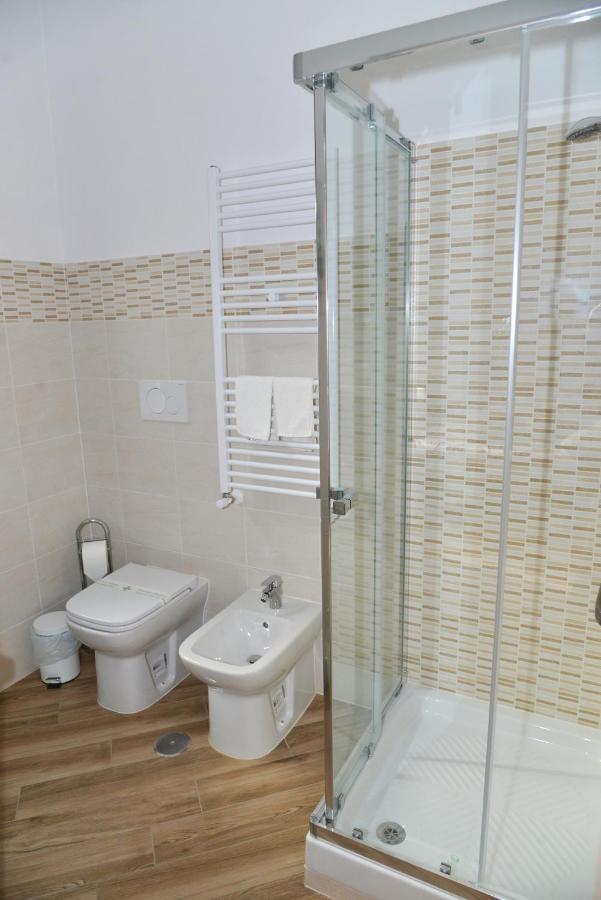 B&B Monday Fiumicino Eksteriør bilde